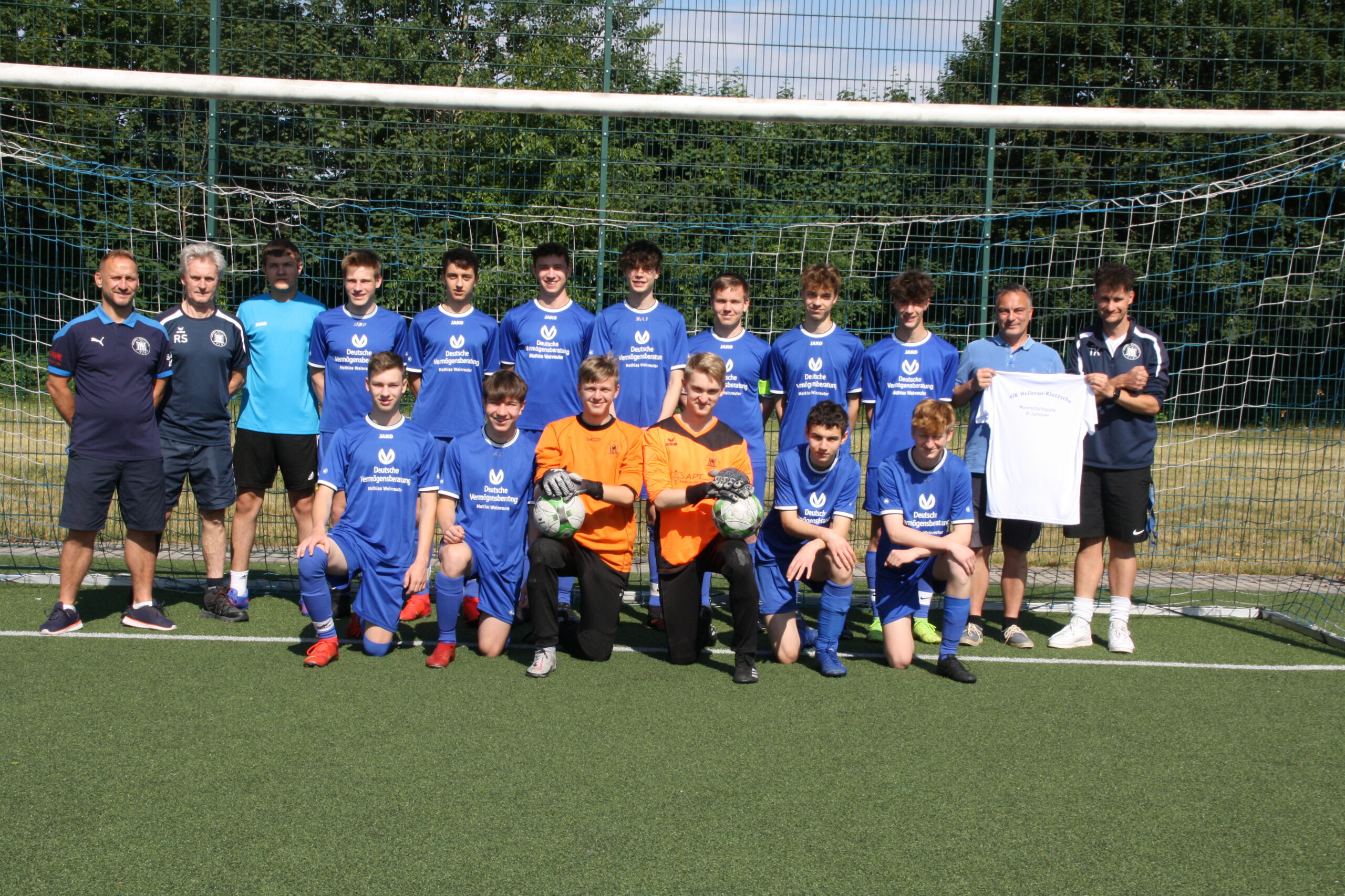 VfB startet Mannschaftspatenprogramm: B- Junioren der Abteilung Fußball machen den Anfang